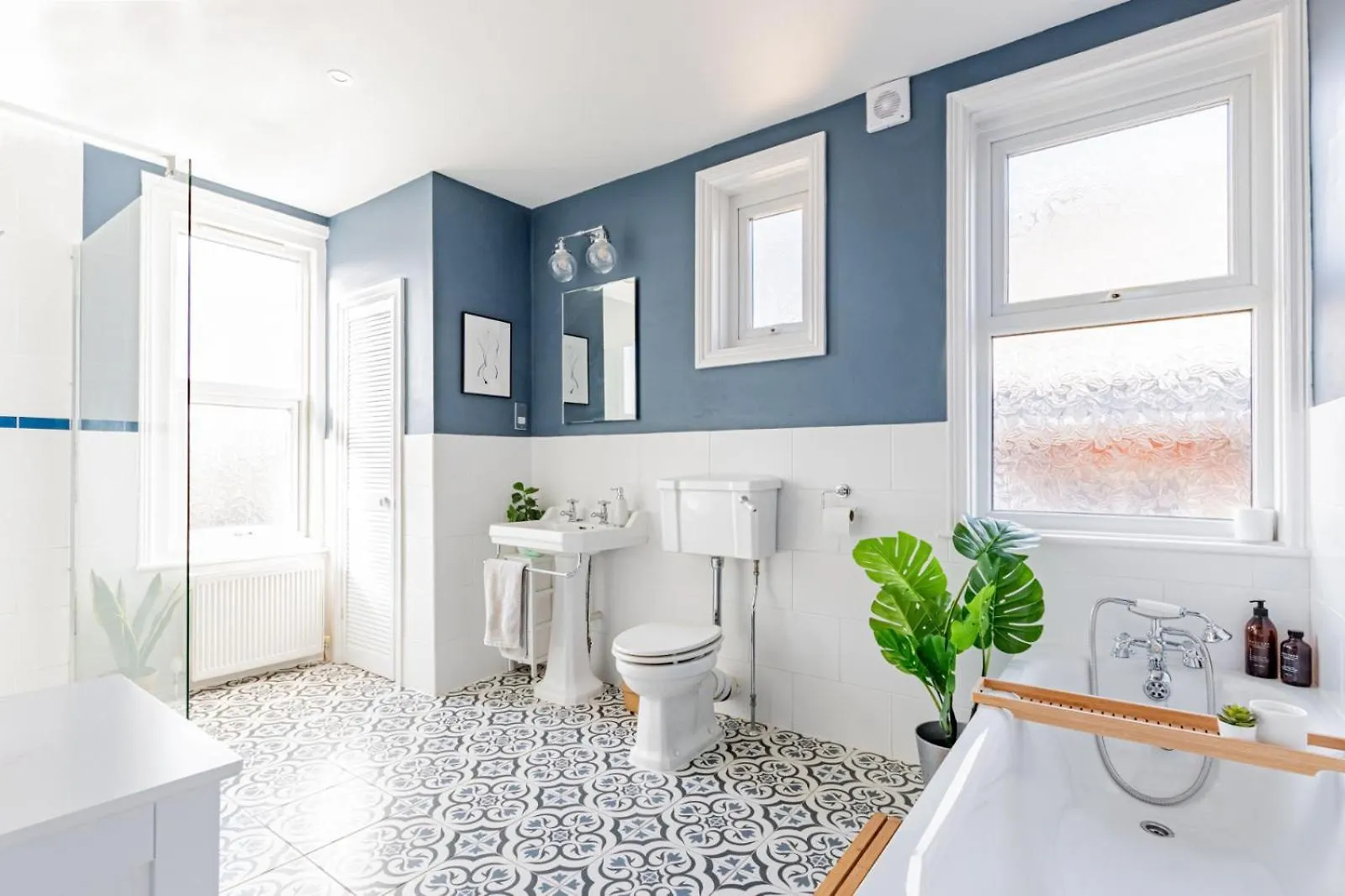 بيت للعطل فيلا Gorgeous House Close To The Beach بورنماوث